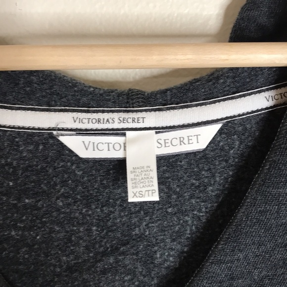 Victoria's Secret LOVE Bling Sleeves Grey Pullover Hoodie Size XS - Picture 6 of 12